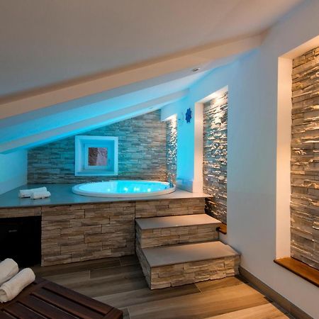 Апартаменты Maison Eugenie Сорренто Экстерьер фото